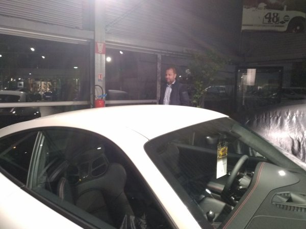 carrosserie_eeckhout_livraison_porsche_gt3_touring_2018-02-20_19-34-36