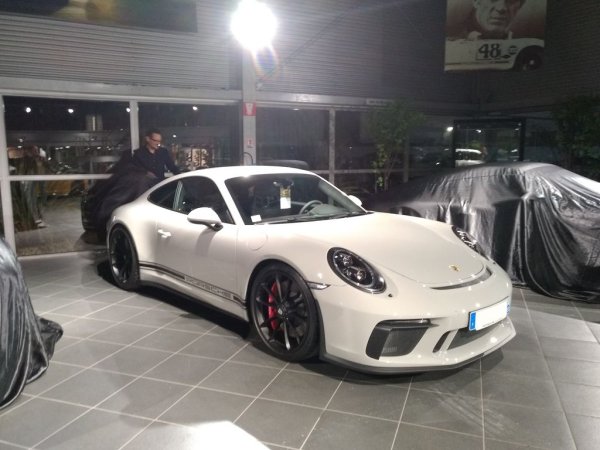 carrosserie eeckhout livraison porsche gt3 touring 2018 02 20 19 34 17