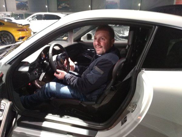 carrosserie_eeckhout_livraison_porsche_gt3_touring_2018-02-20_19-38-34